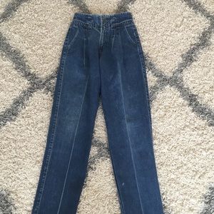 Vintage high waisted jeans